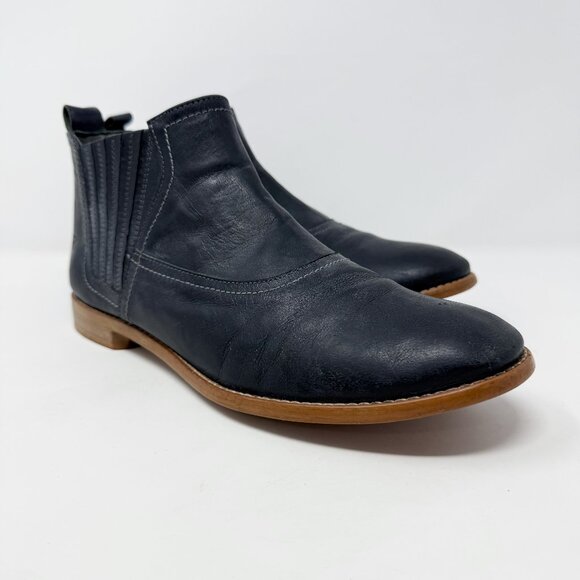 Bed Stu ROAN Gray Leather Flat Ankle Boots Women's Size 10 EUC Pull On - Picture 1 of 11